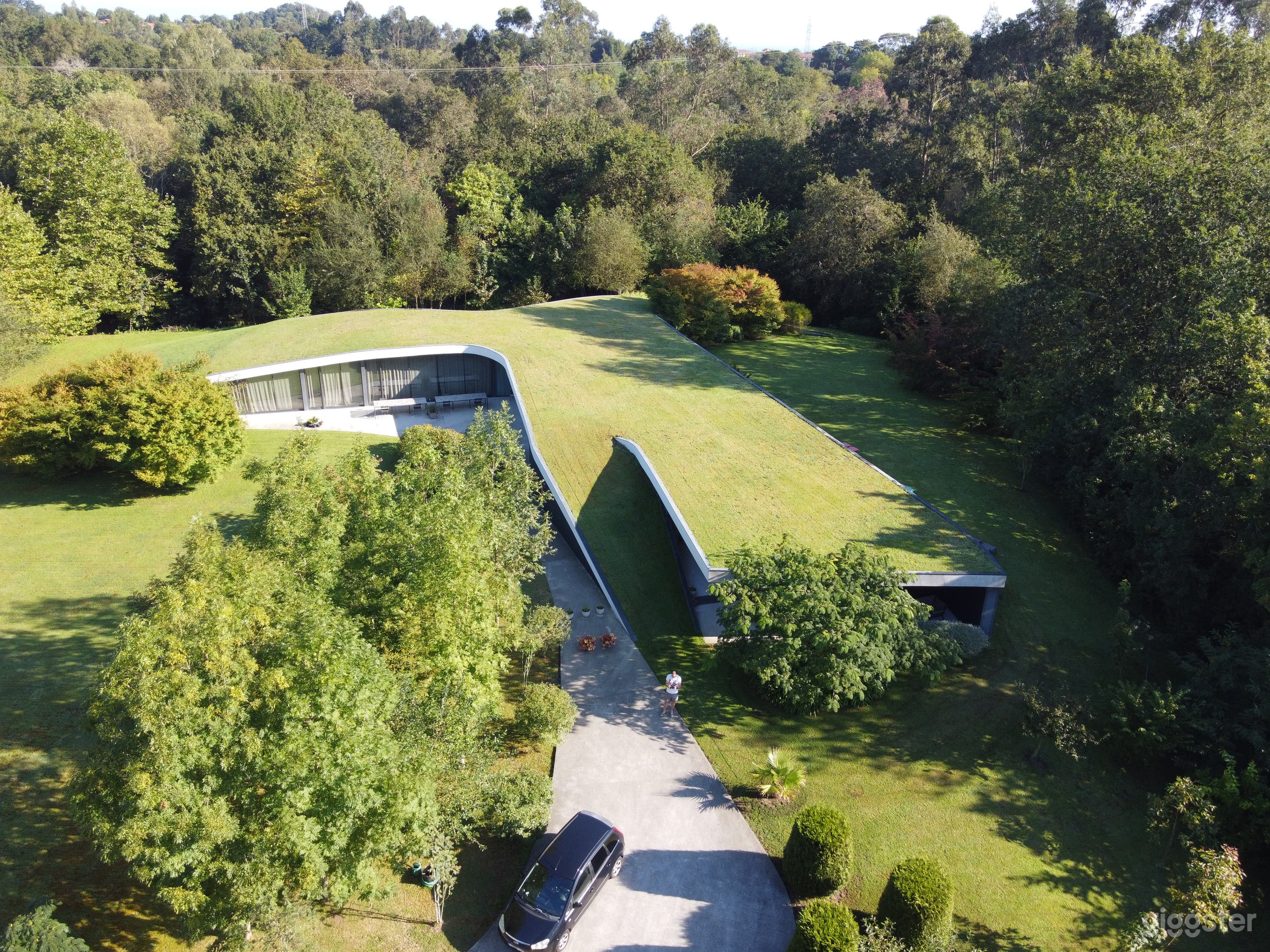 Cinematic Location: Architecture Meets Nature Photo 1