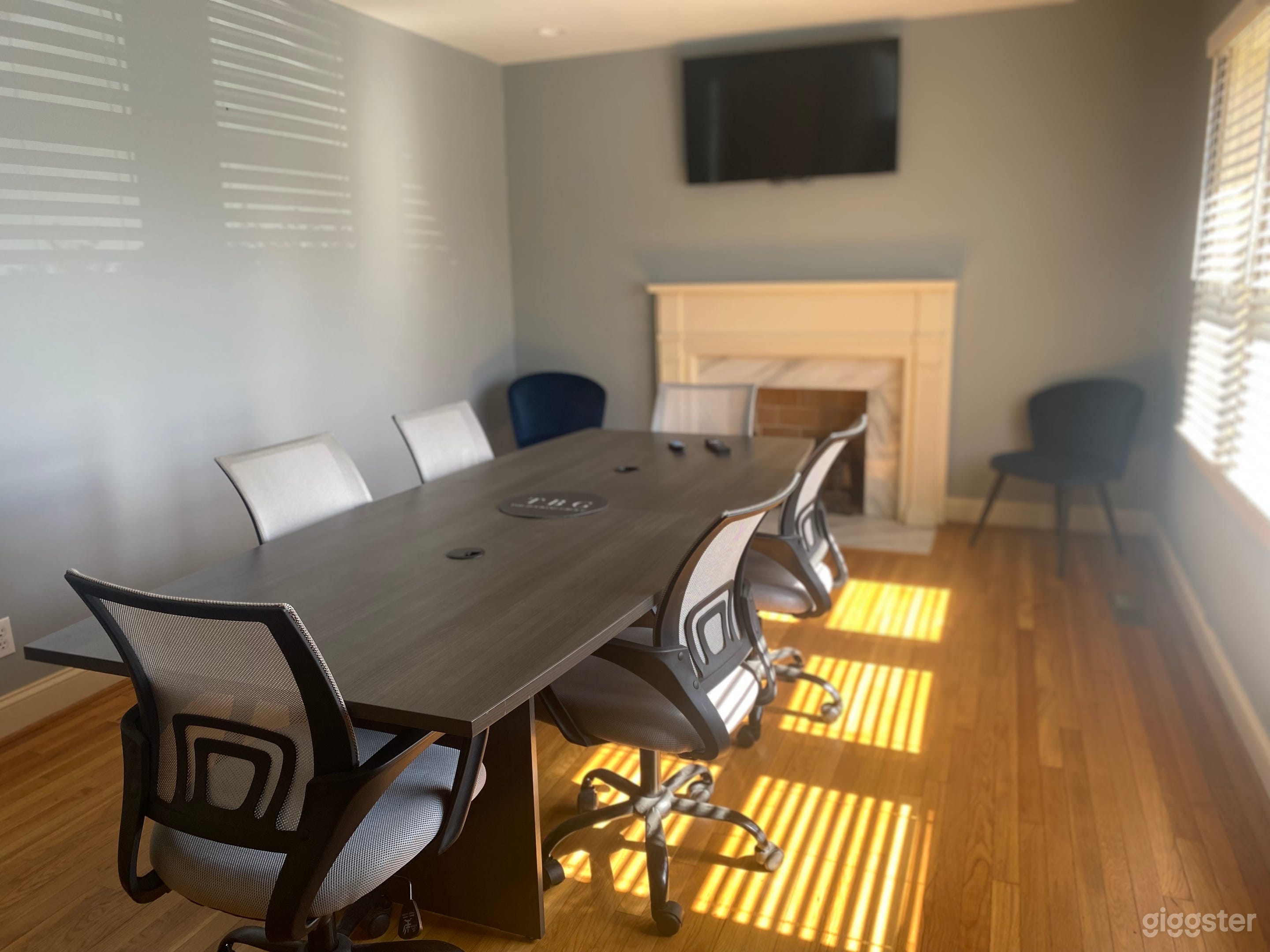 Co-working Conference Room Photo 1