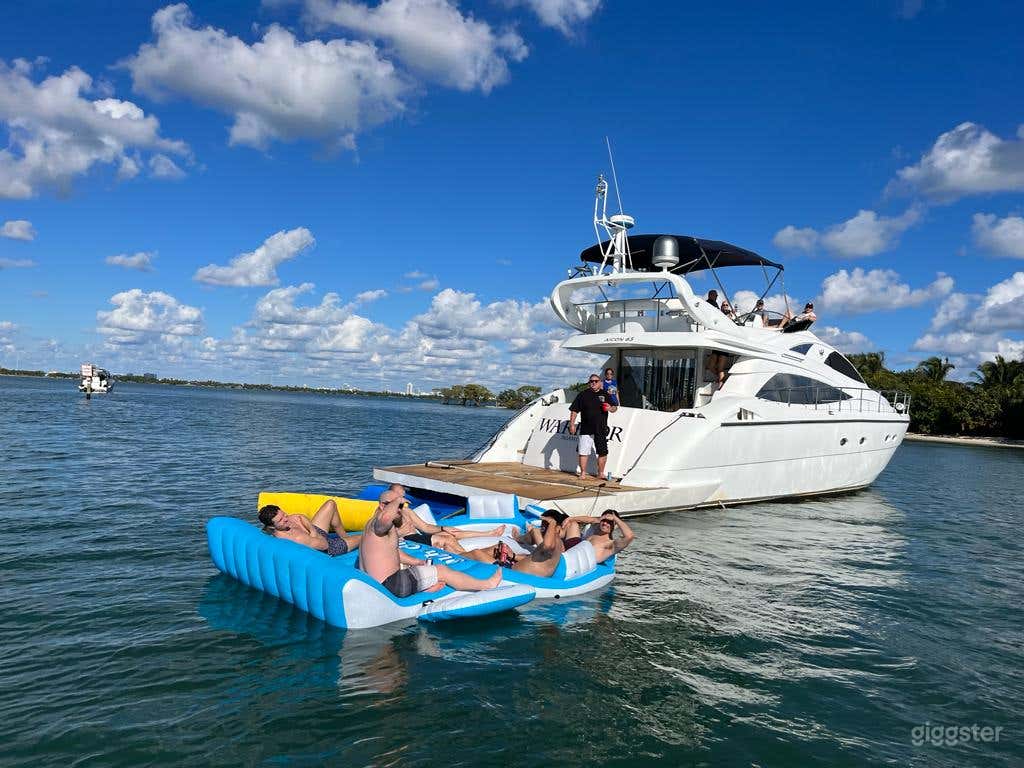 65' Aicon Yacht Photo 2