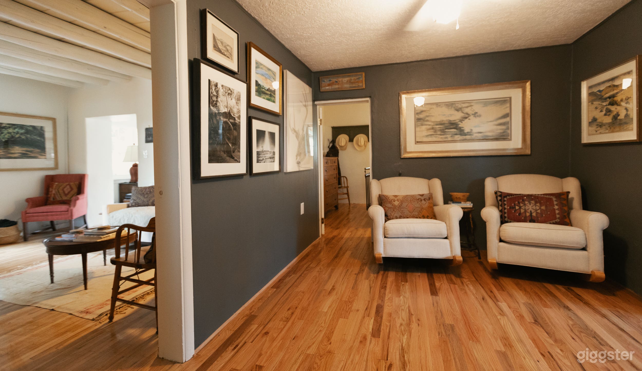 Historic Santa Fe Adobe farmhouse near Canyon Road Photo 2