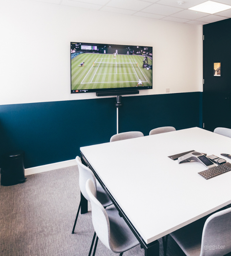  The Watson Room Good for 8 persons 