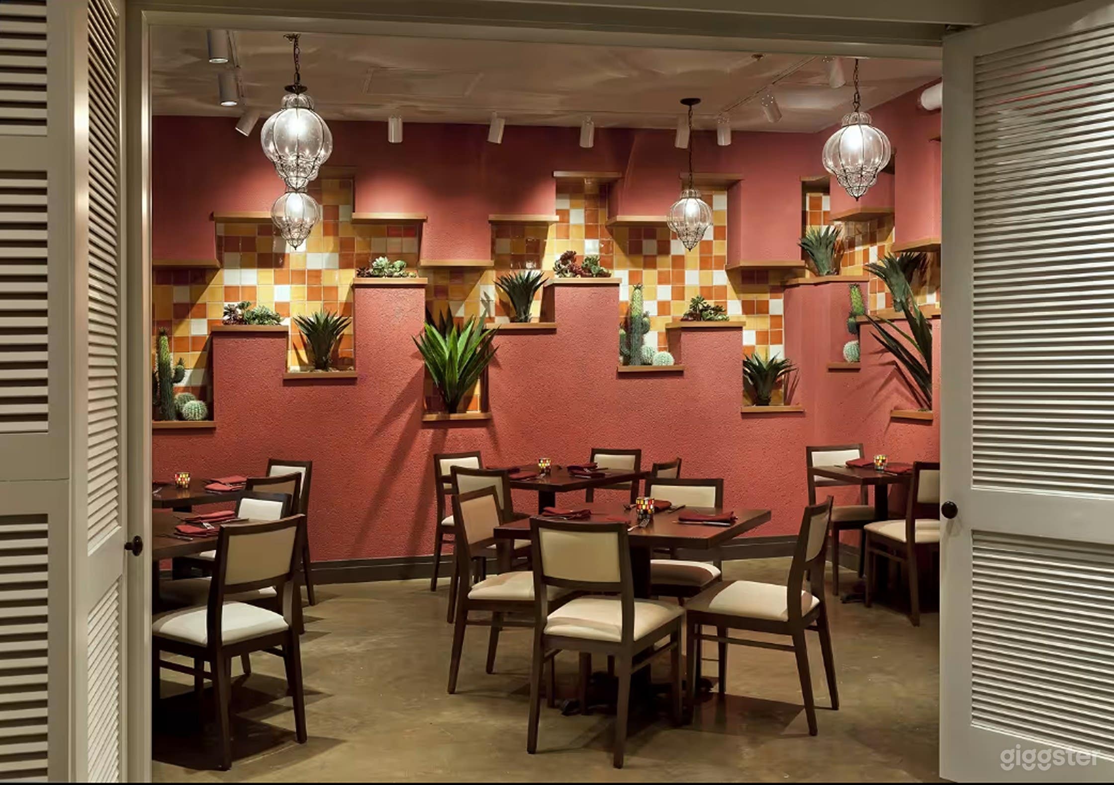 Versatile Restaurant  Photo 3