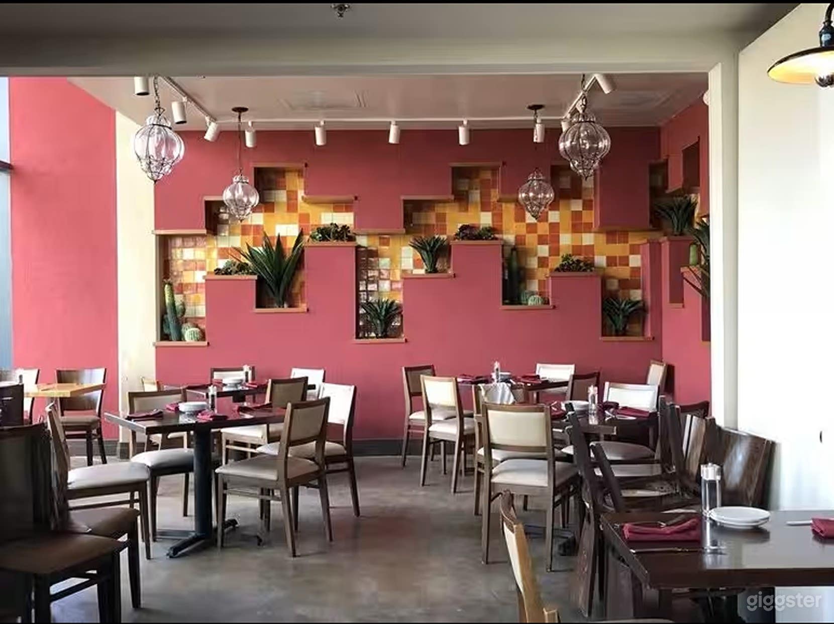 Versatile Restaurant  Photo 2