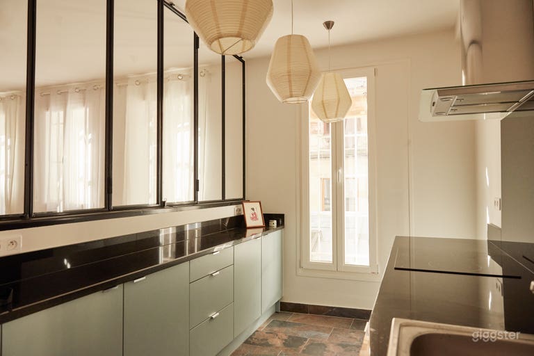  La cuisine vitrée, donnant sur le plateau 