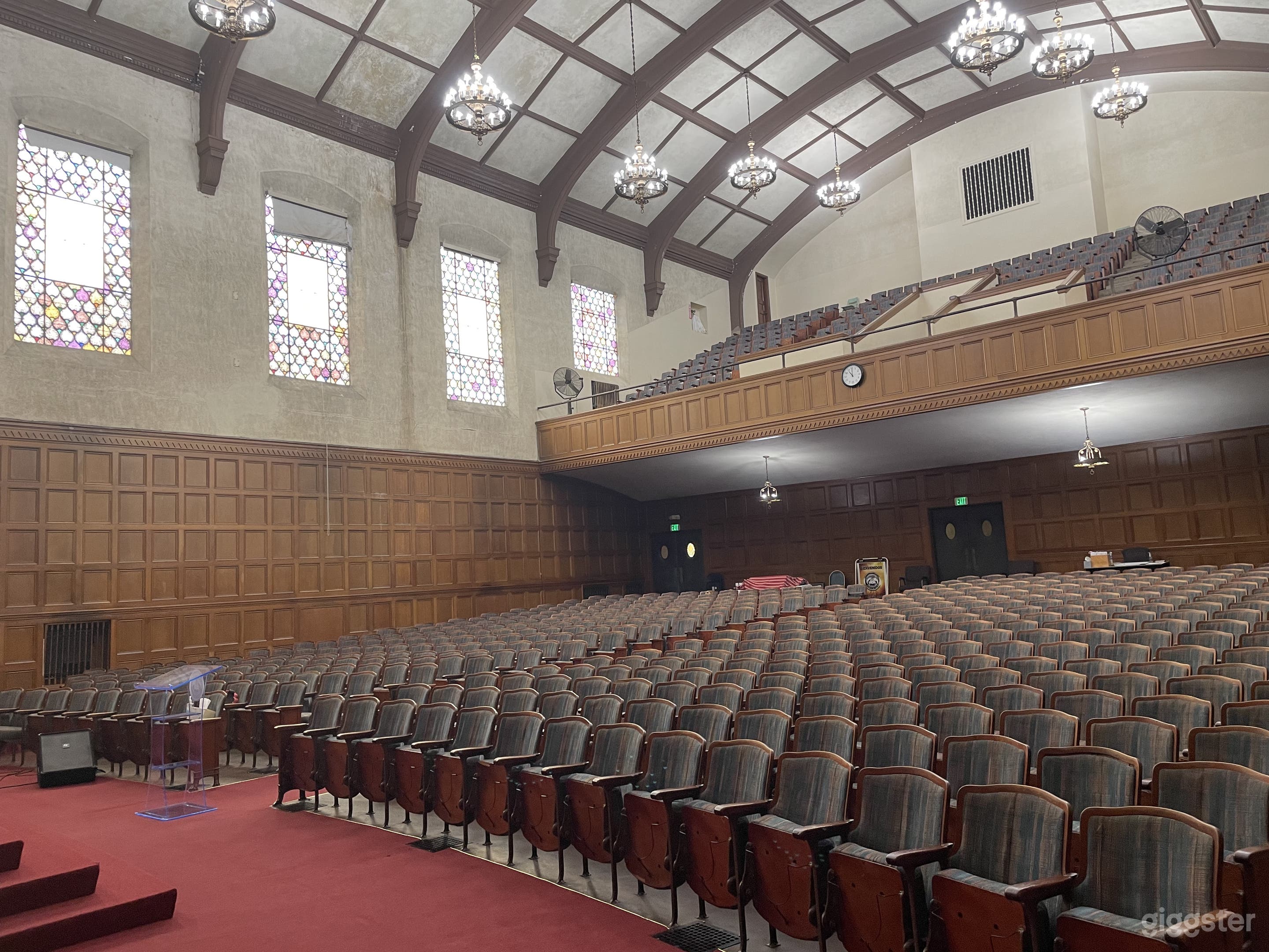 700-Person Historic Auditorium Photo 3