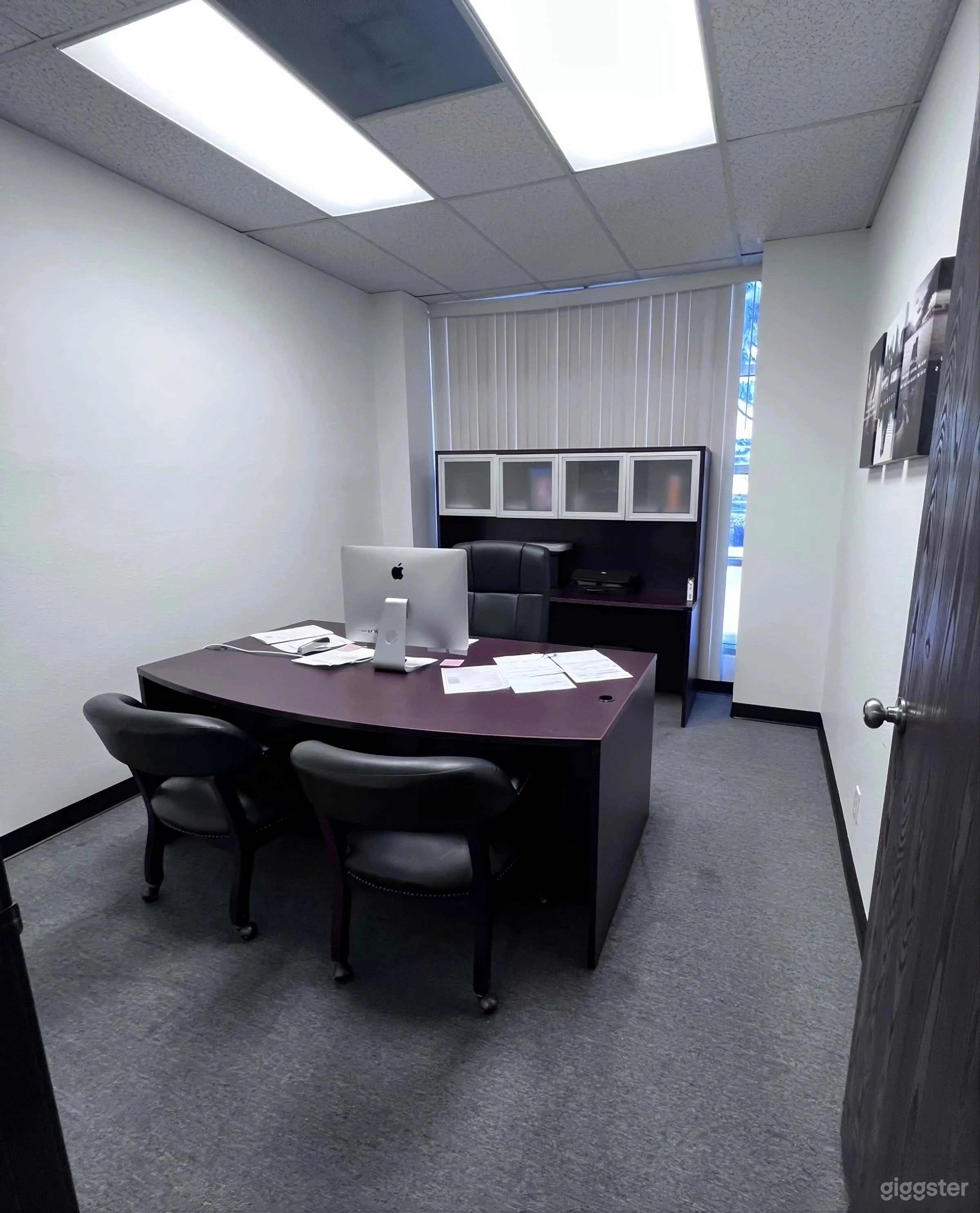 San Dimas Meeting & Production Space – Up to 6 Guests Photo 1
