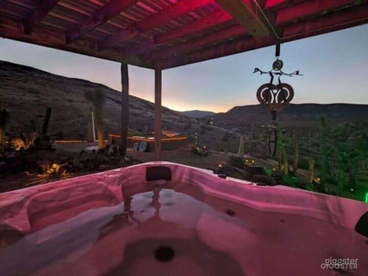  Hot Tub and Refreshing Cold Plunge 