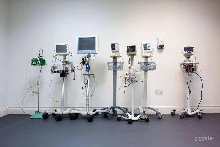  Hospital set & GP waiting room in Canary Wharf 