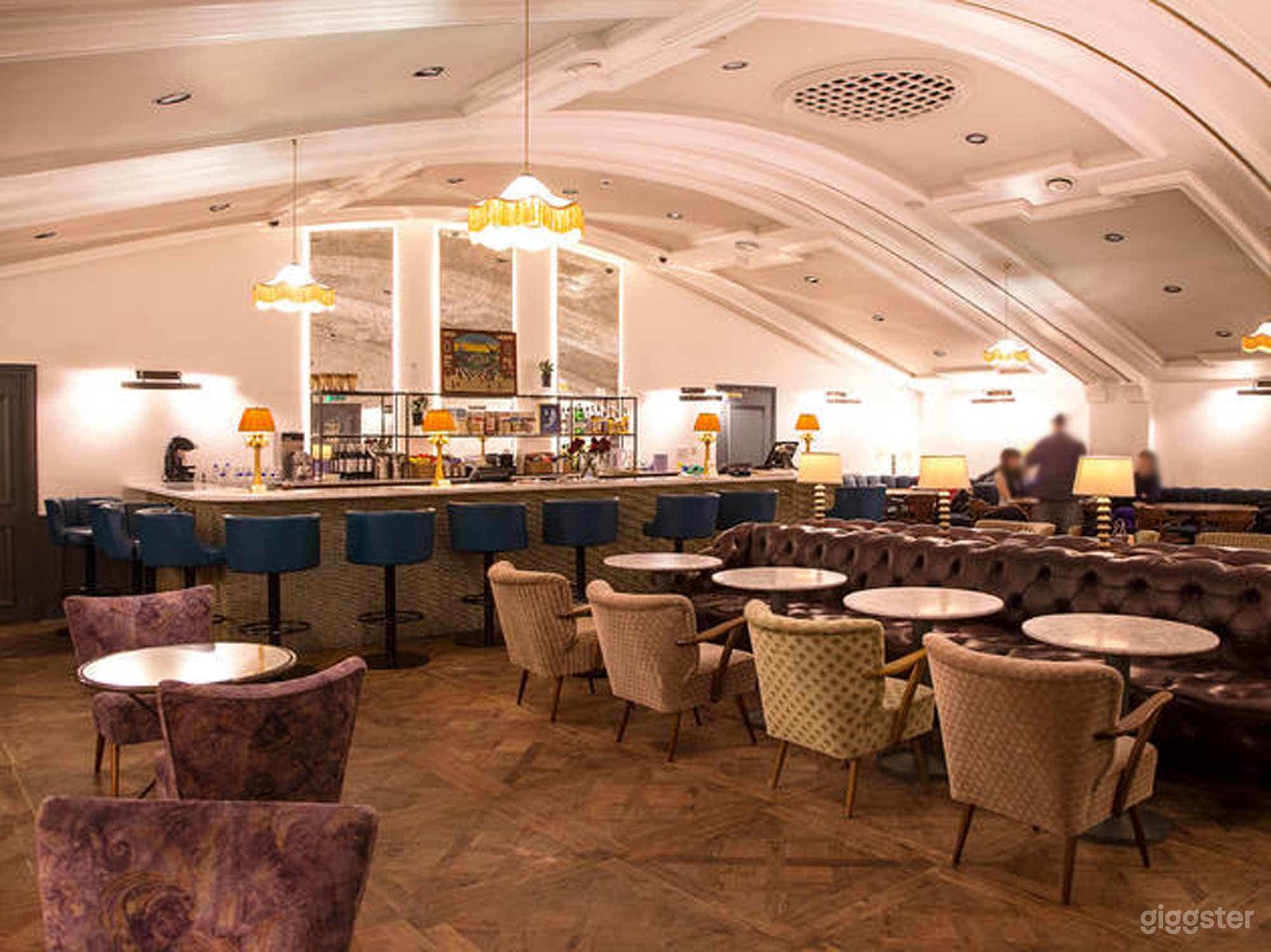 Fabulous Bar in London Photo 4