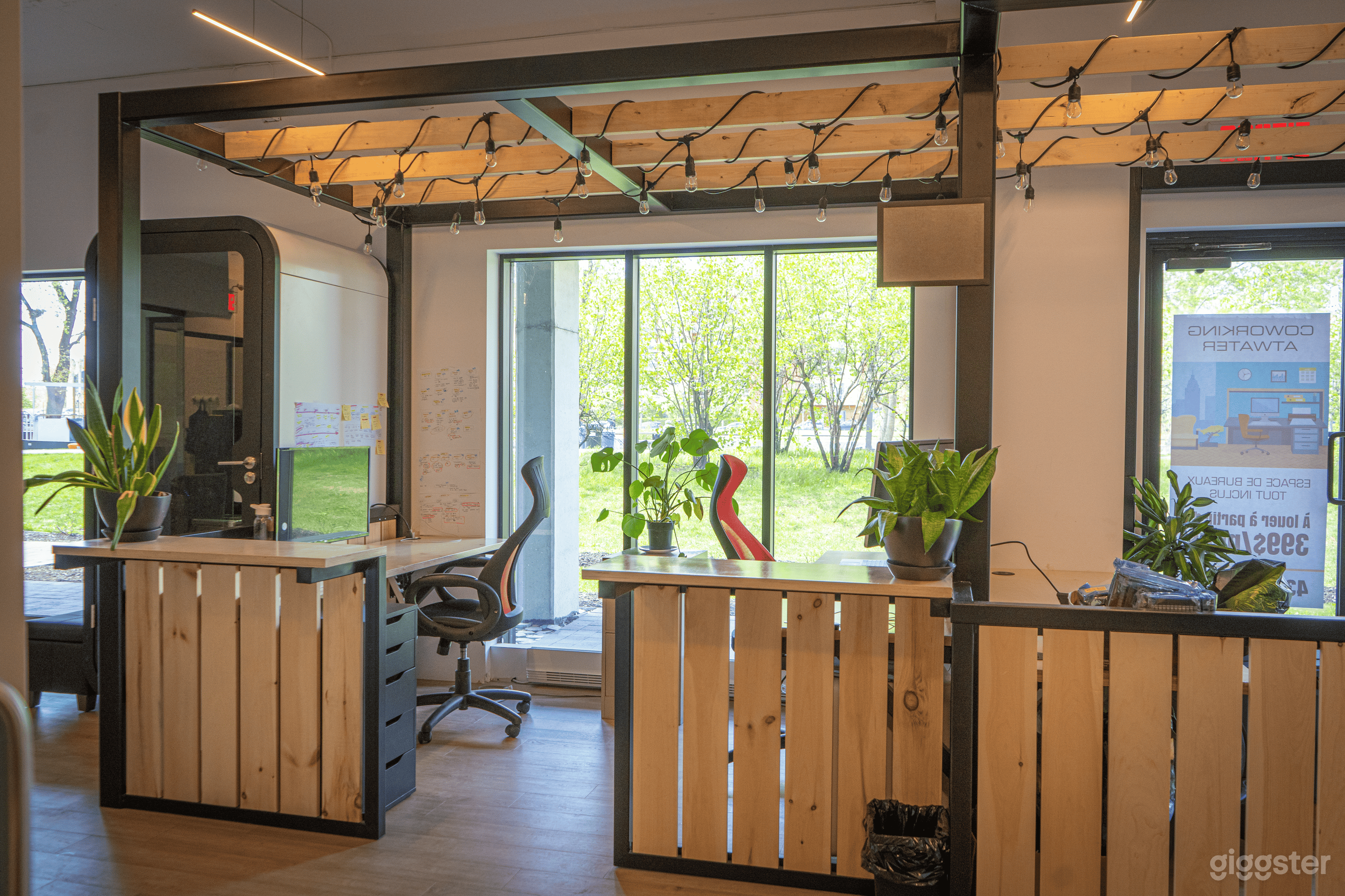 Assigned Desks in 24/7 Montreal Coworking Space Photo 3
