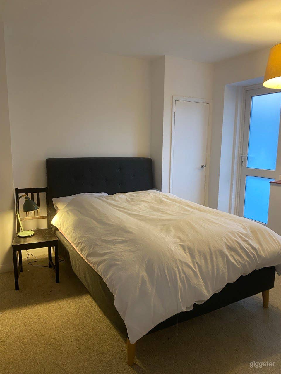 Production-Friendly 2-Bedroom Flat with Balcony Photo 3