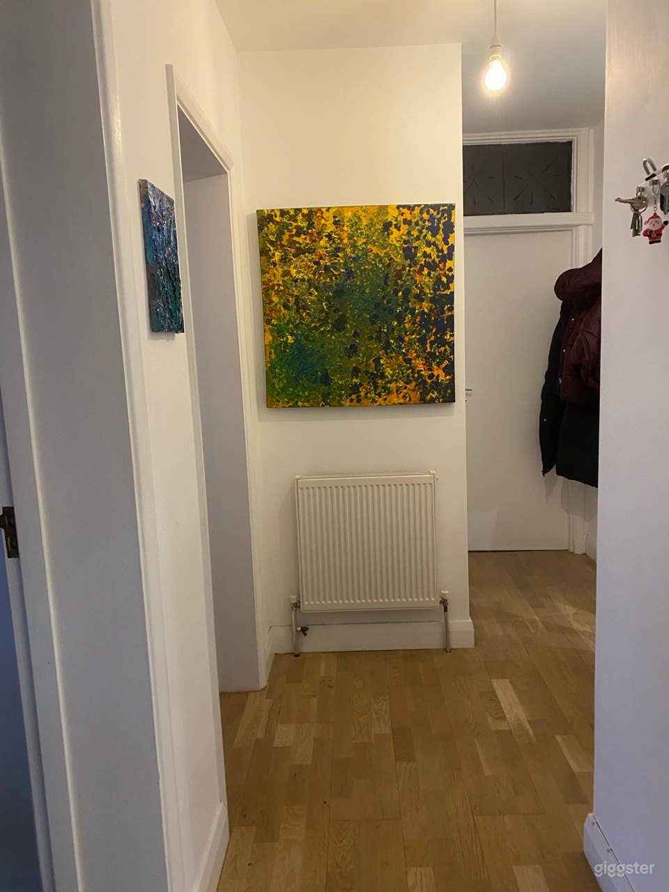 Production-Friendly 2-Bedroom Flat with Balcony Photo 2