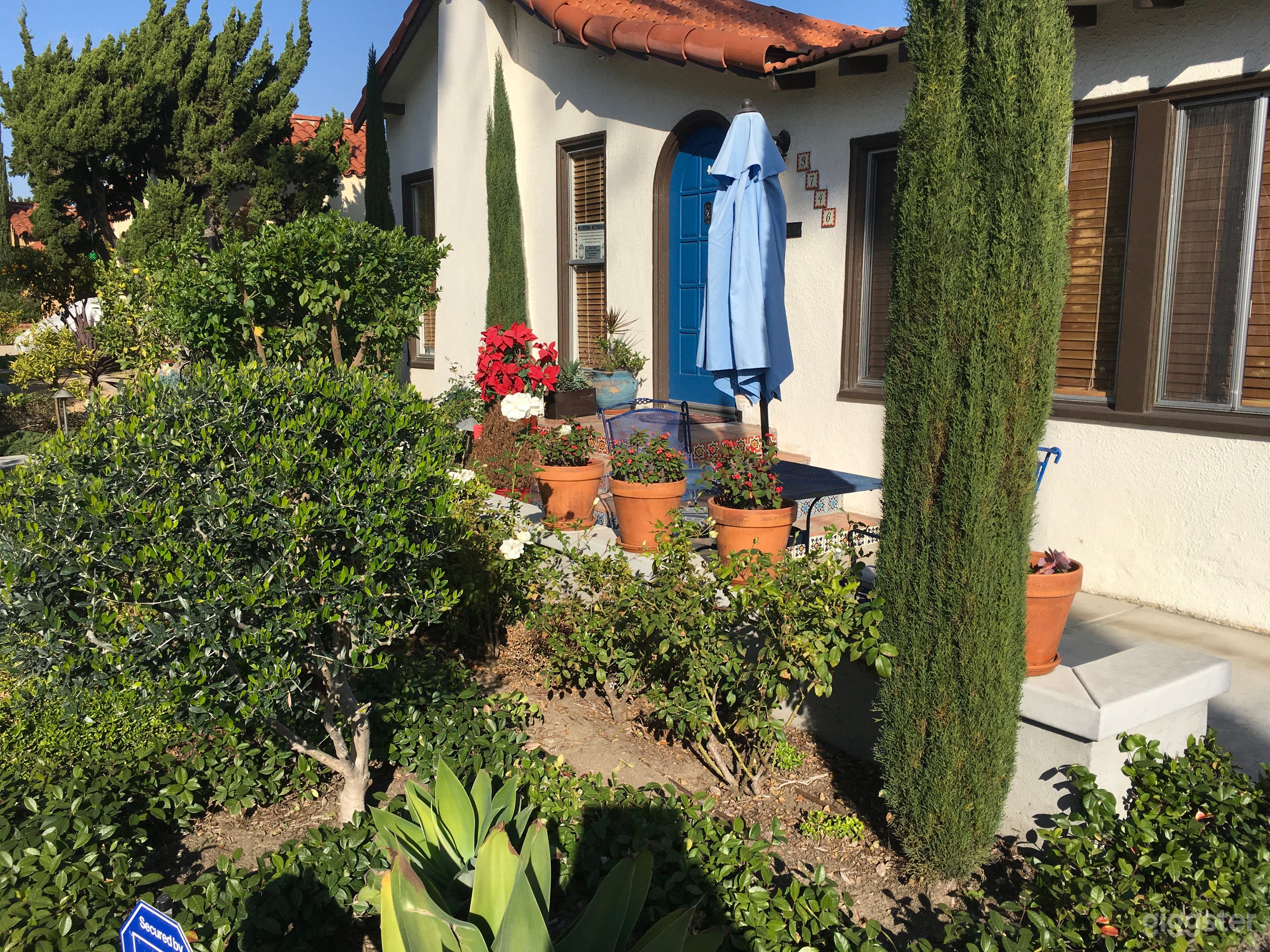 Private Spanish Style home in Long Beach Photo 4