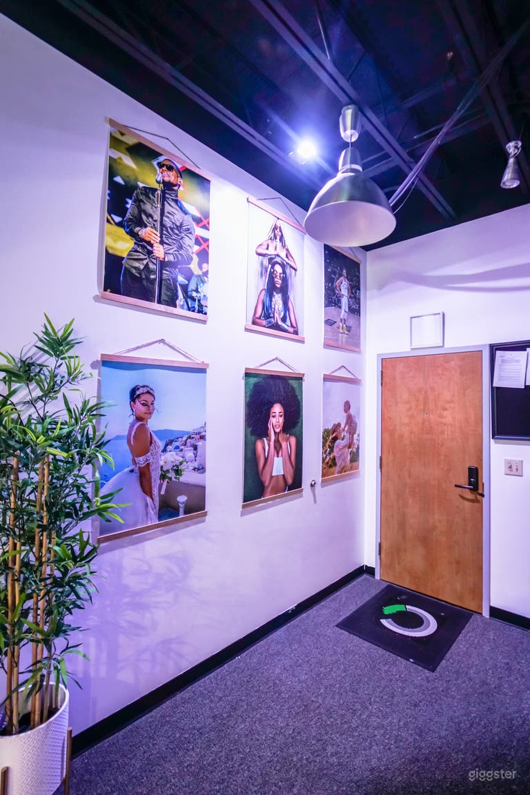  Downtown Studio with Smart Technology 