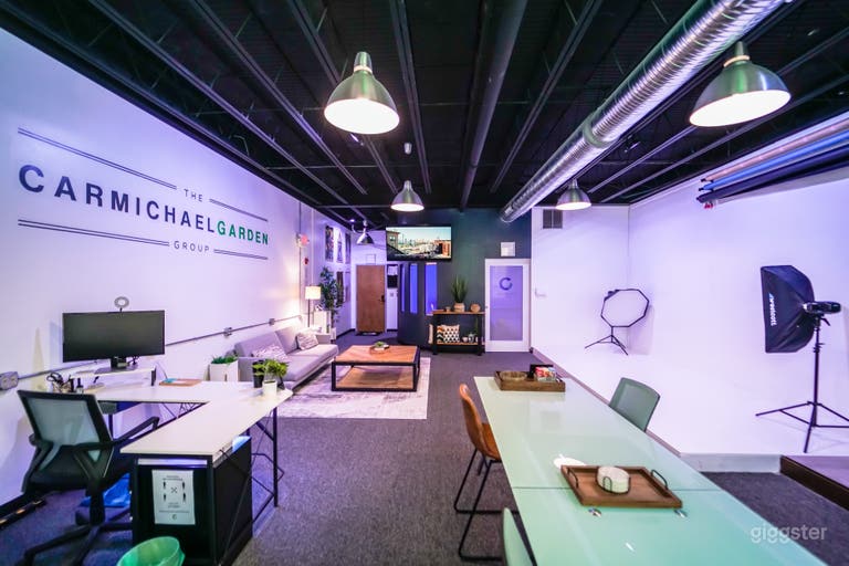  Downtown Studio with Smart Technology 