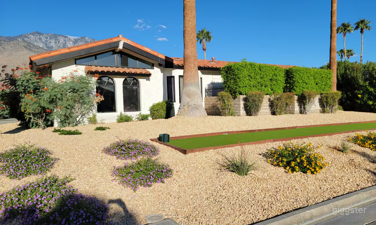  Spacious Light-Filled Home Ideal for Photo & Video 