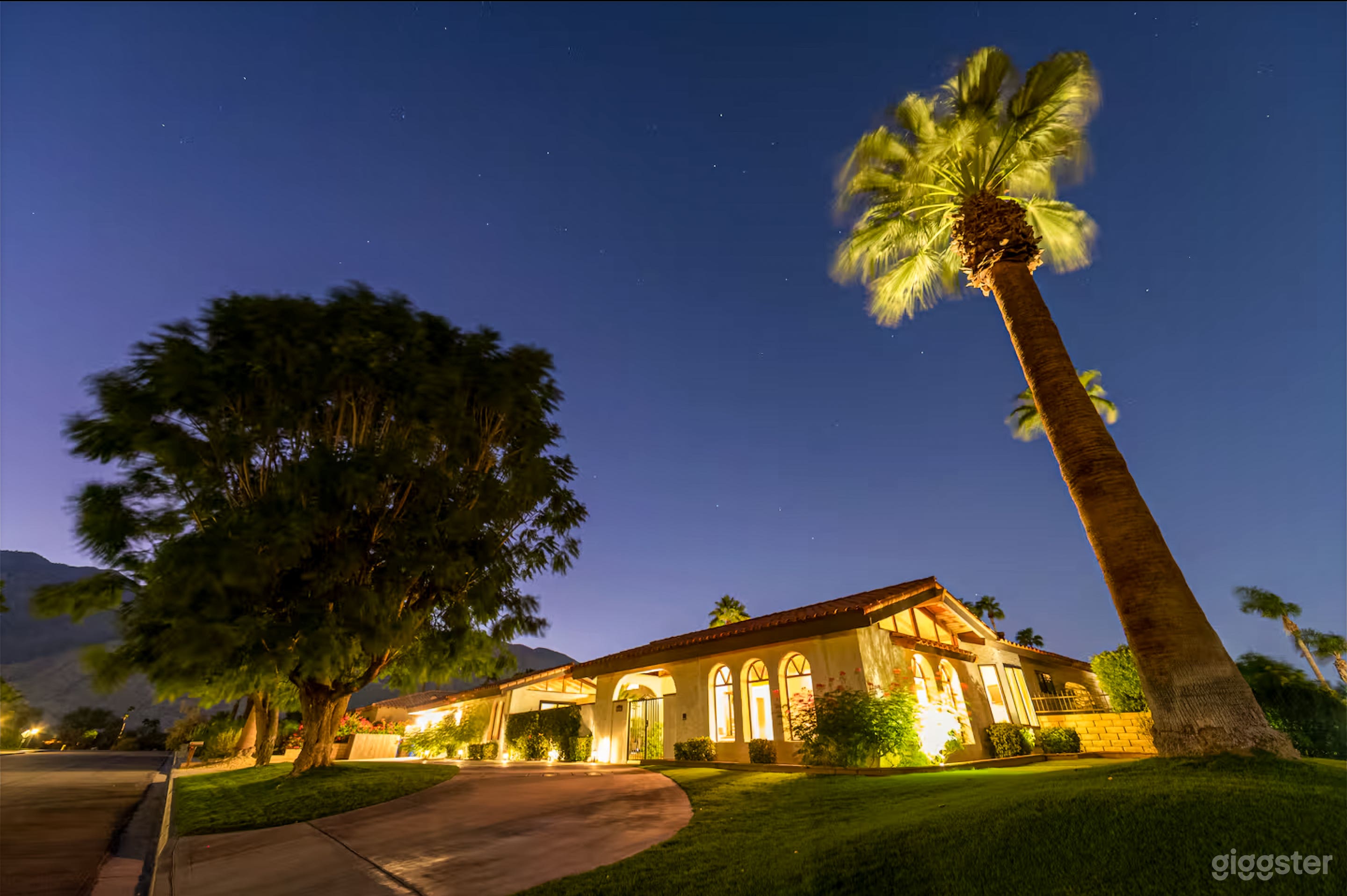 Spacious Light-Filled Home Ideal for Photo & Video Photo 1