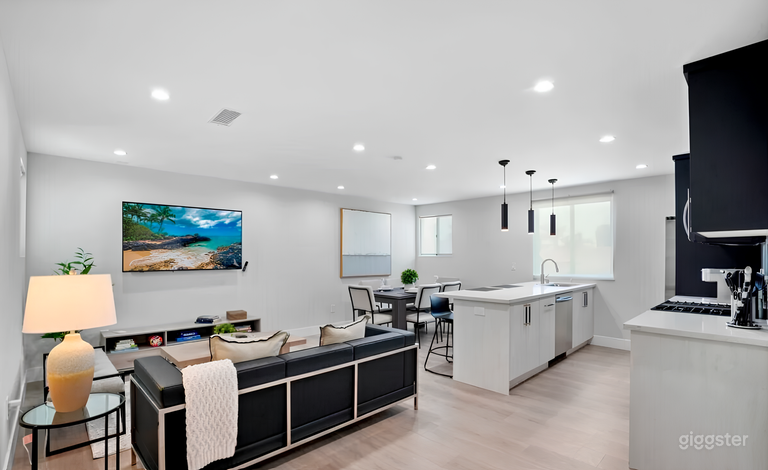  New 2 Bed 2 Bath Apartment in Culver City 