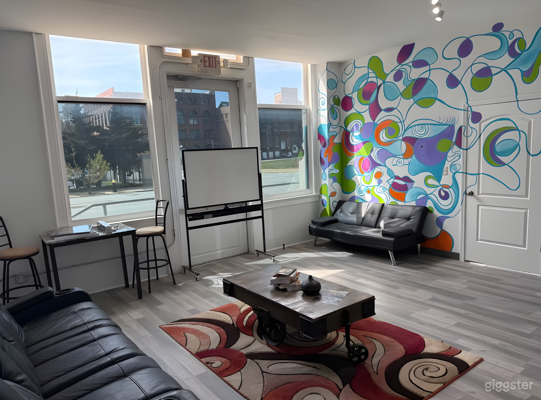 Meeting Lounge Photo 1