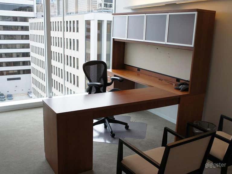  4th Floor Modern Office Space for 2-4 People  