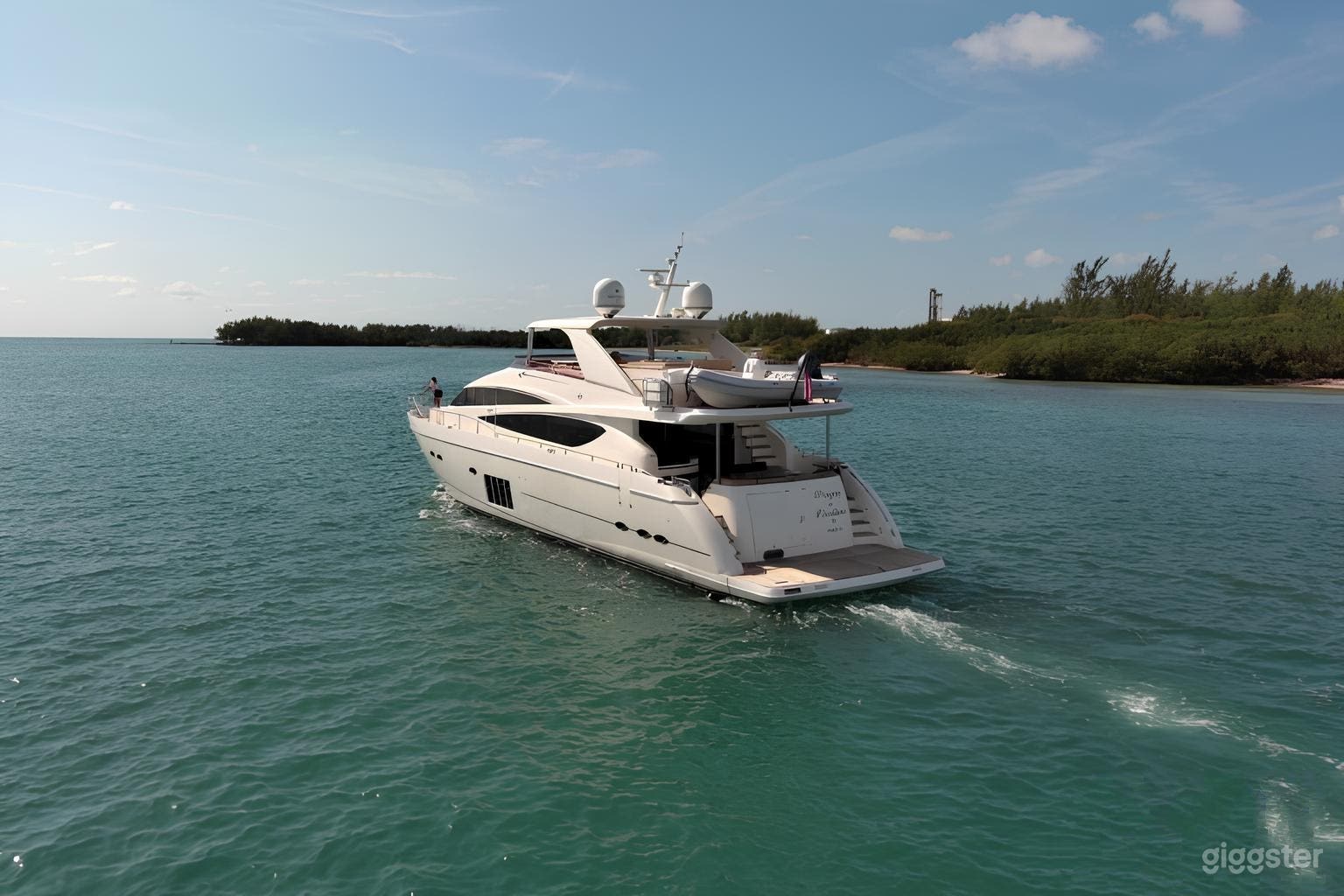 85" Princess Yacht Photo 4