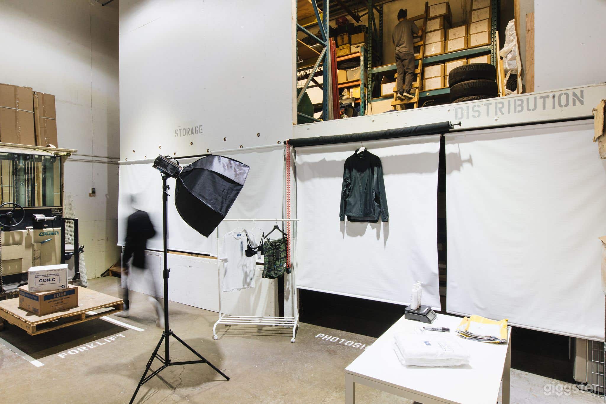 Industrial Photo Studio  Photo 1