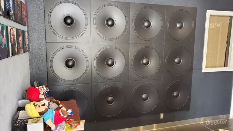  Faux Speaker wall for podcasts, photoshoots 