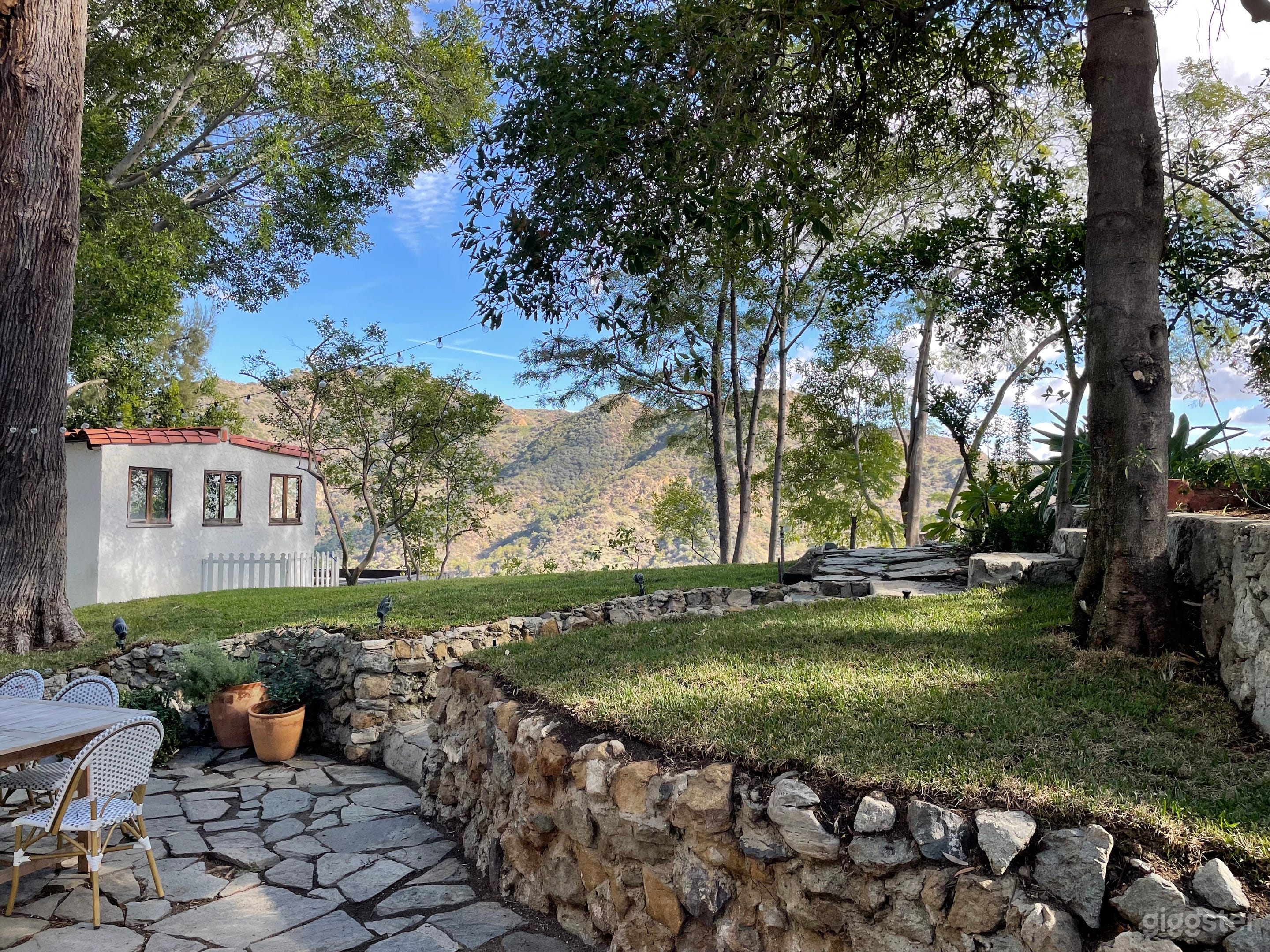 Spanish Hollywood Hills House - Unobstructed Views Photo 3