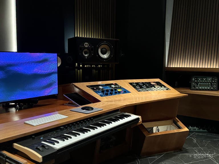  Las Vegas’s Top Destination Recording Studio 