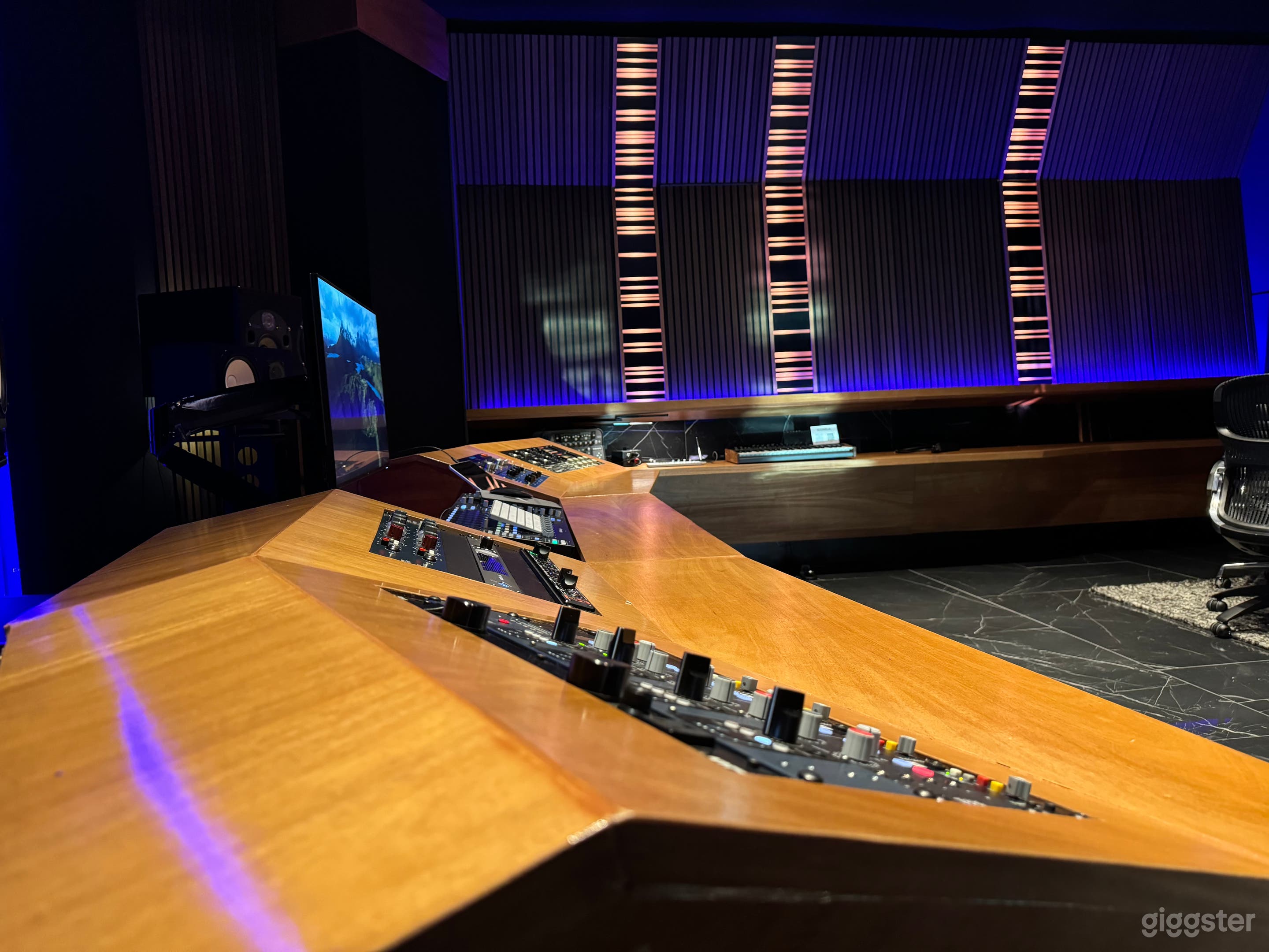 Las Vegas’s Top Destination Recording Studio Photo 2