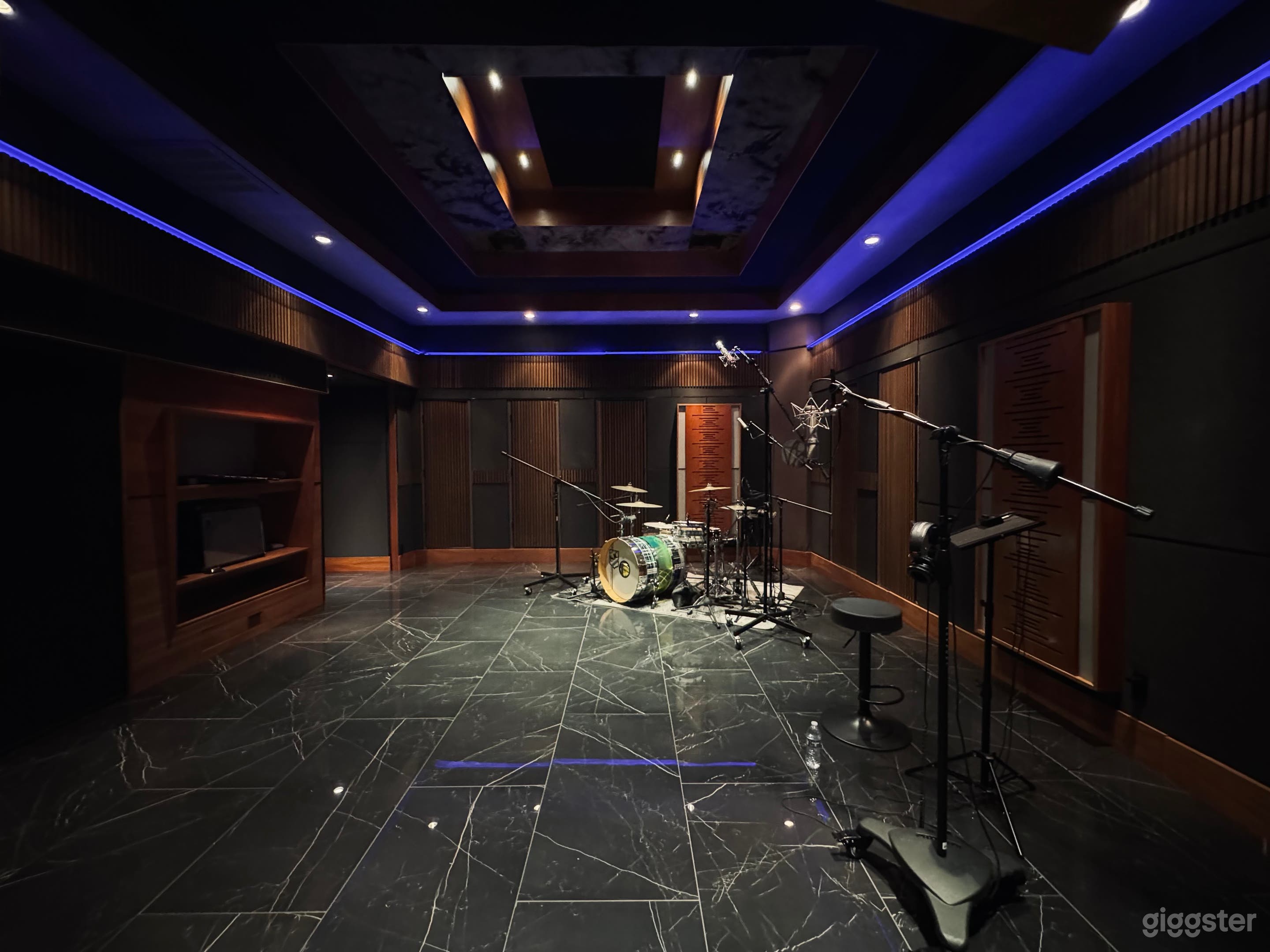 Las Vegas’s Top Destination Recording Studio Photo 4