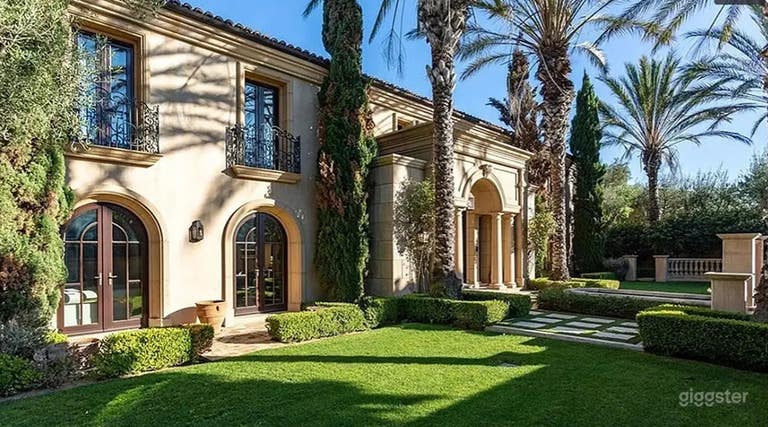  Newly Renovated Home-Only Rental with Ocean Views 