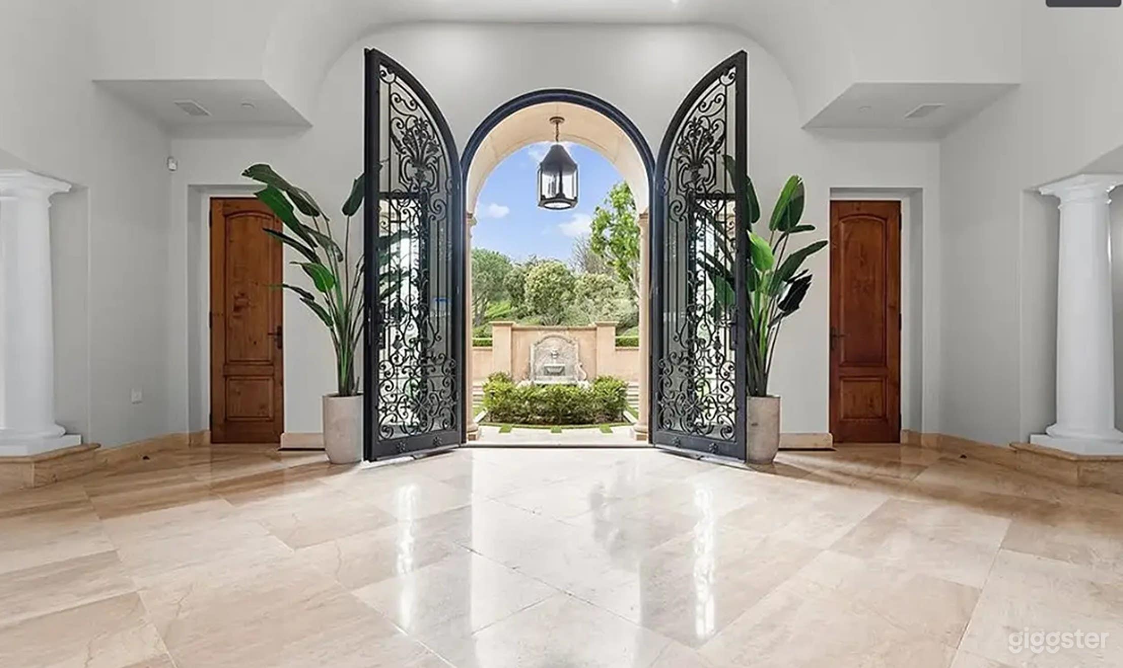 Newly Renovated Home-Only Rental with Ocean Views Photo 4