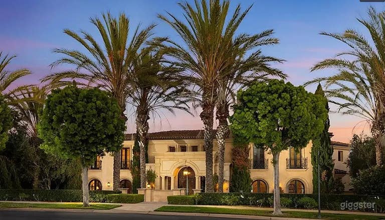  Newly Renovated Home-Only Rental with Ocean Views 