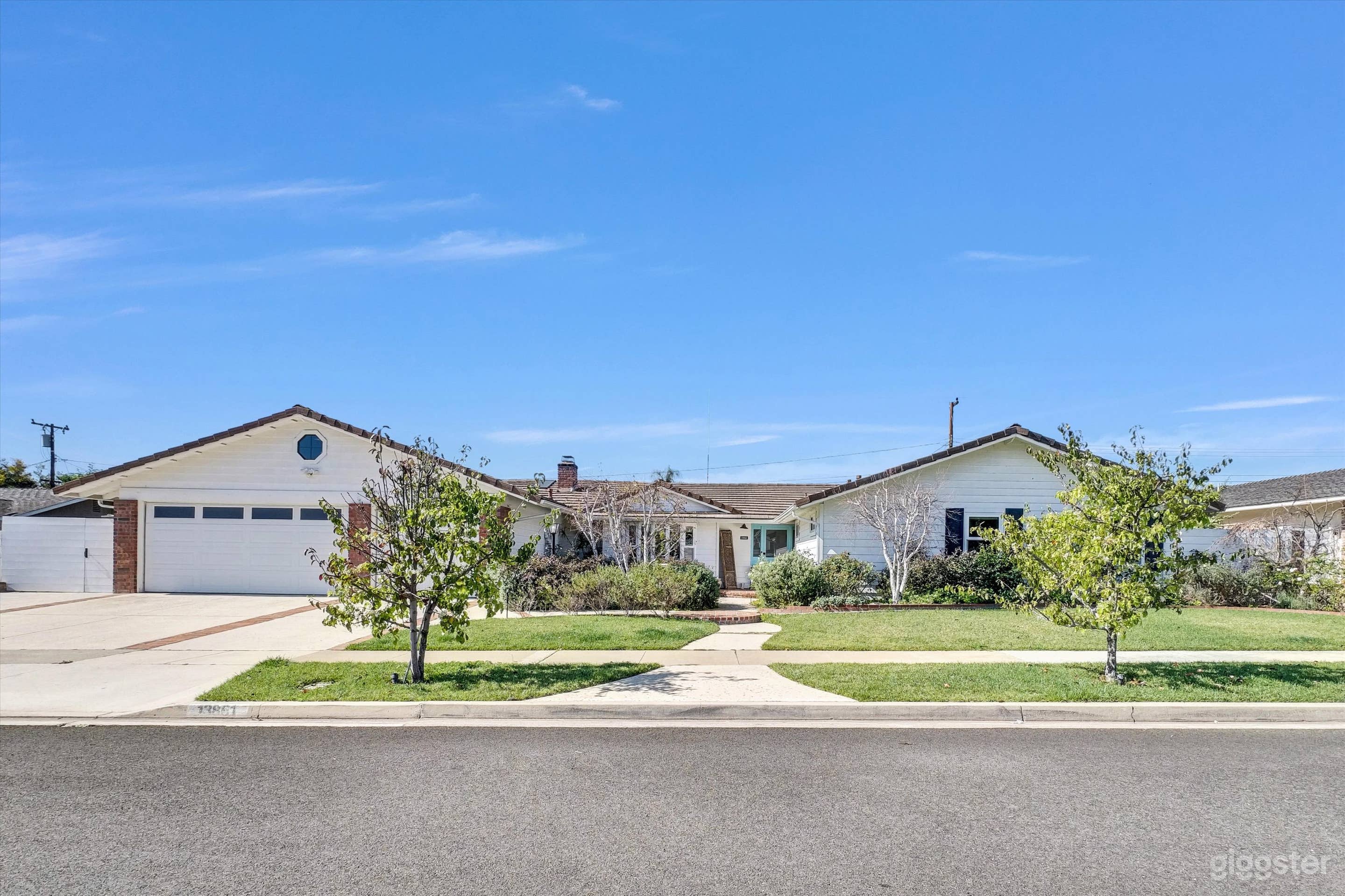 Cozy, Sunny, Spacious Remodeled North Tustin Photo 1