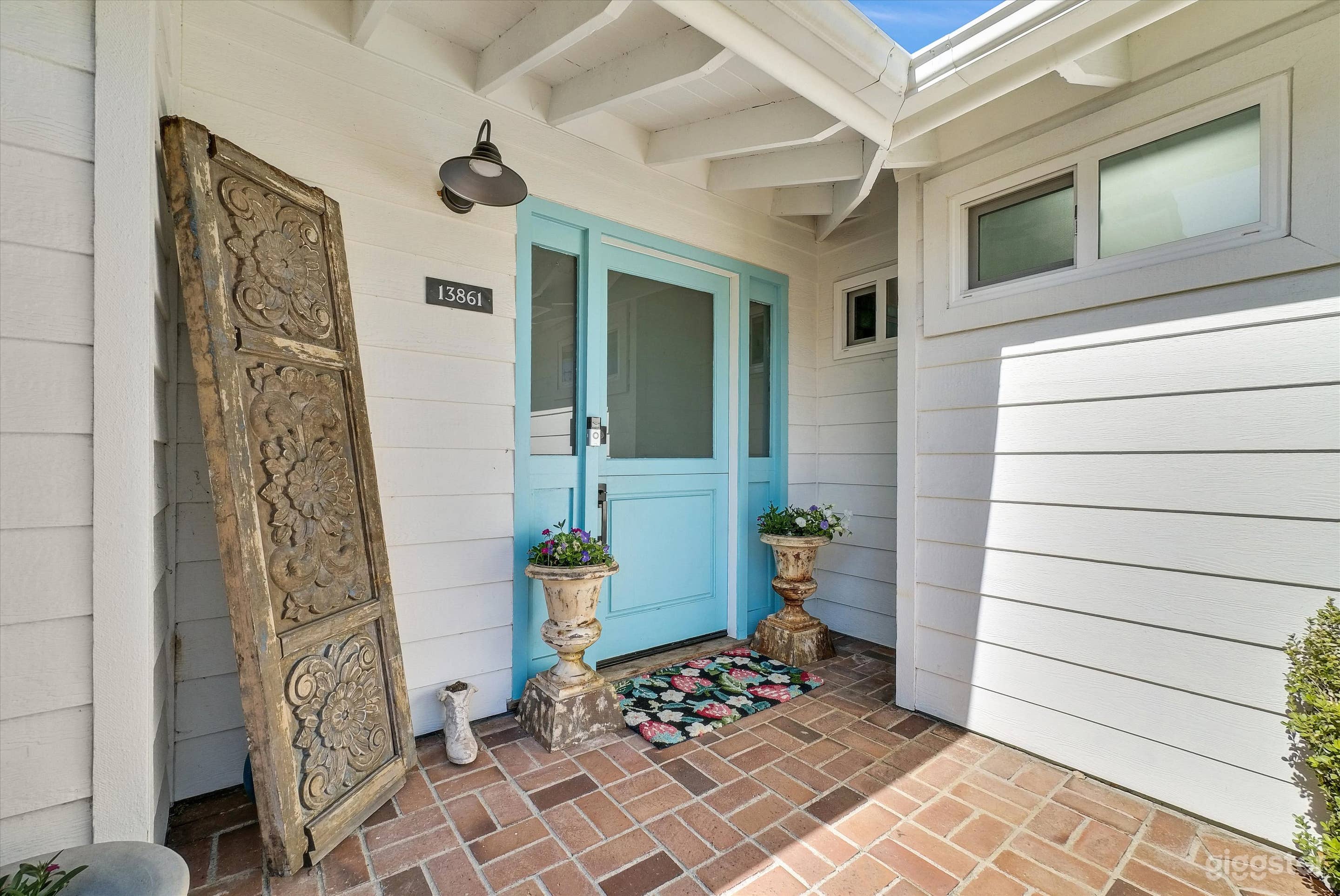 Cozy, Sunny, Spacious Remodeled North Tustin Photo 2