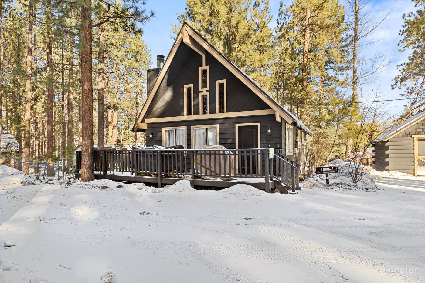 CHARMING MID-CENTURY CABIN AT BIG BEAR LAKE Photo 1