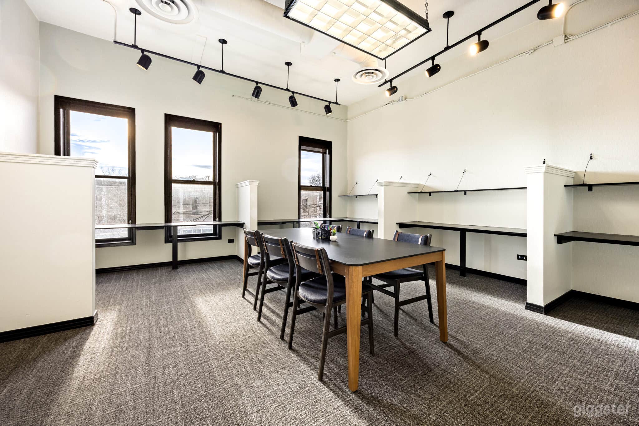 Boulder Meeting Room With City Views Photo 4