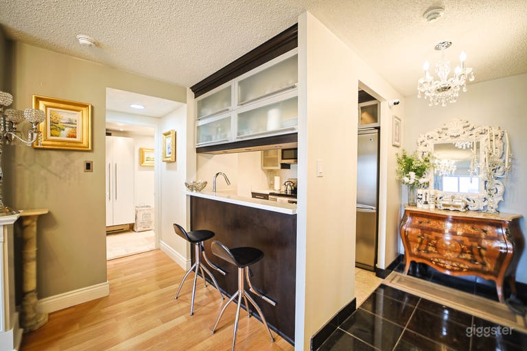  Modern Luxury | Cinematic Suite & Iconic City 