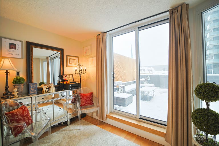  Modern Luxury | Cinematic Suite & Iconic City 