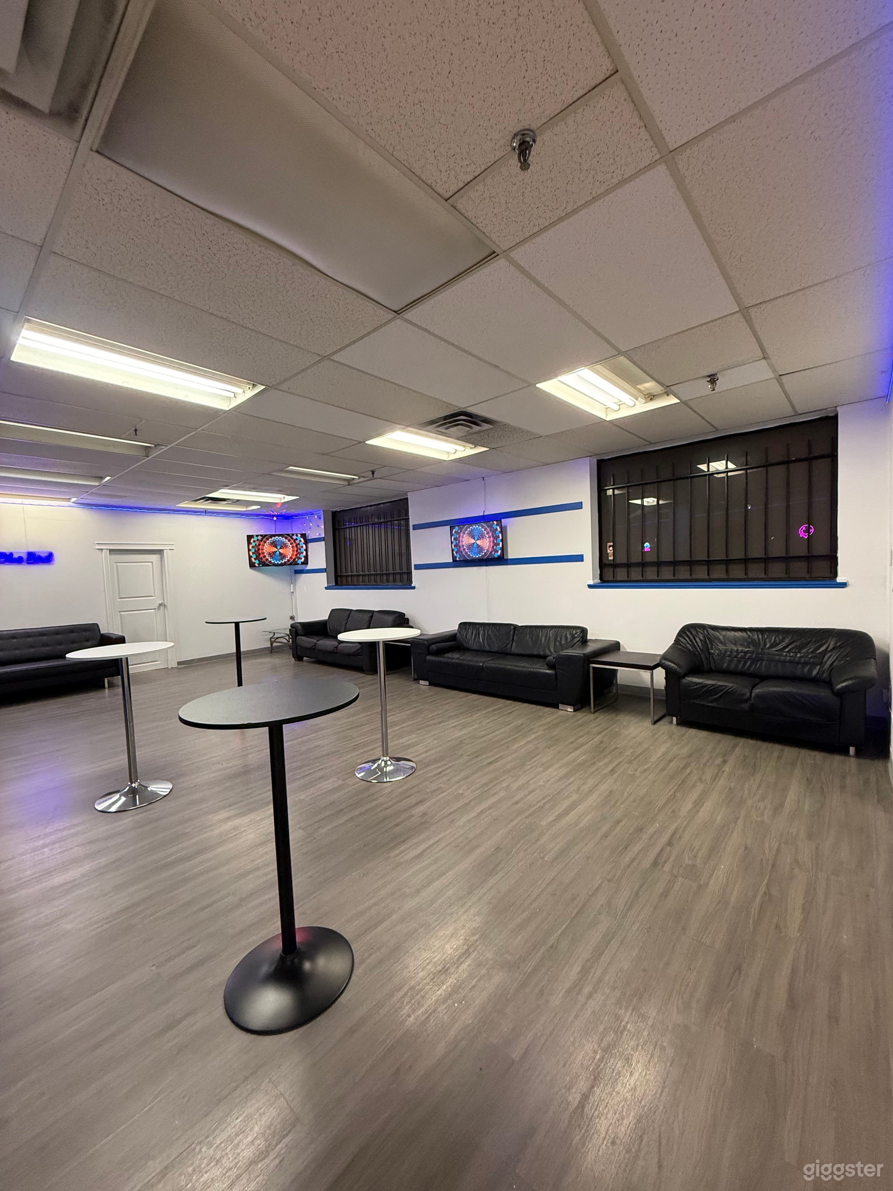 🔥 PREMIUM EVENT SPACE FOR RENT | UP TO 100 GUESTS🔥 Photo 4