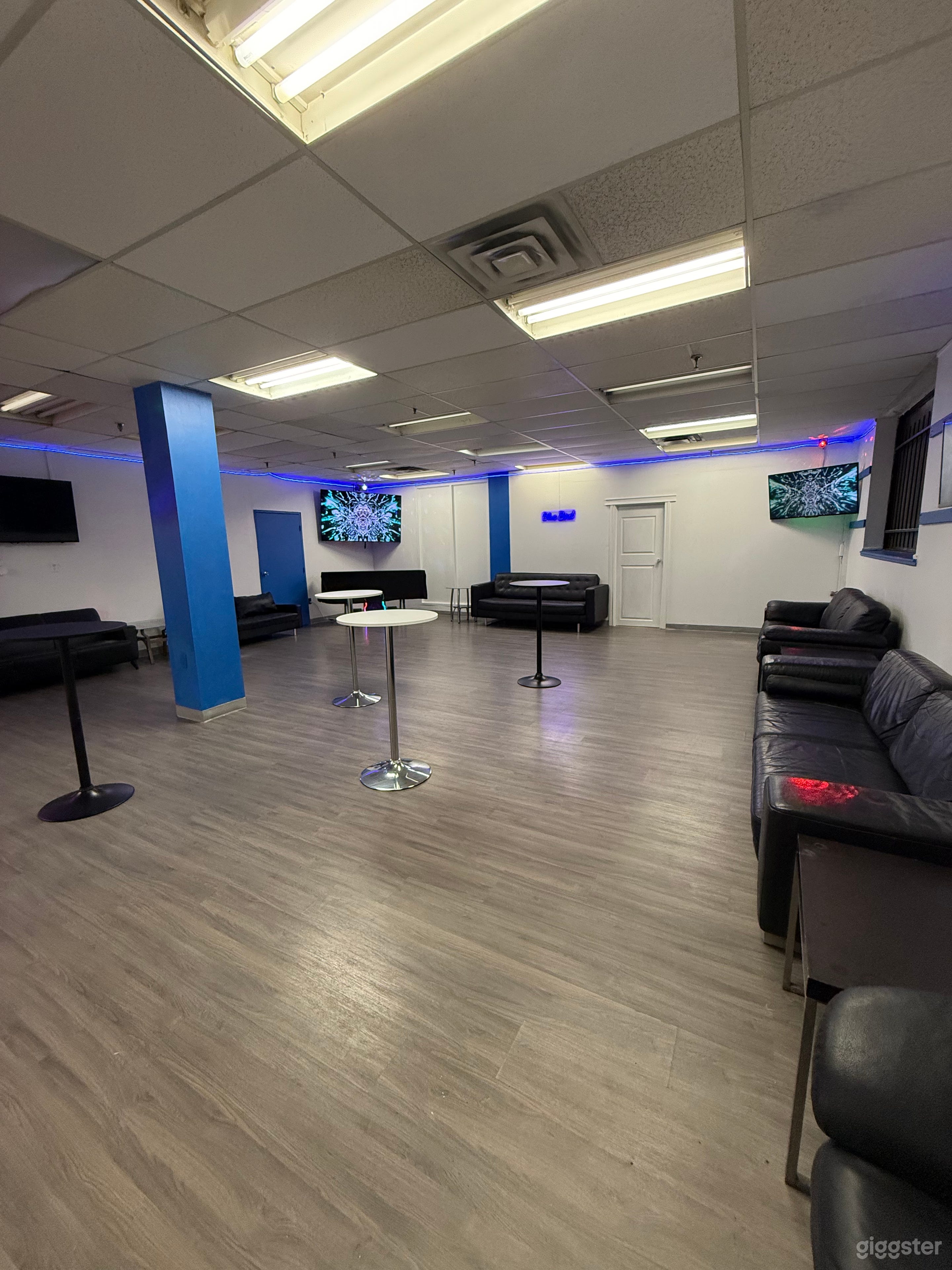 🔥 PREMIUM EVENT SPACE FOR RENT | UP TO 100 GUESTS🔥 Photo 1