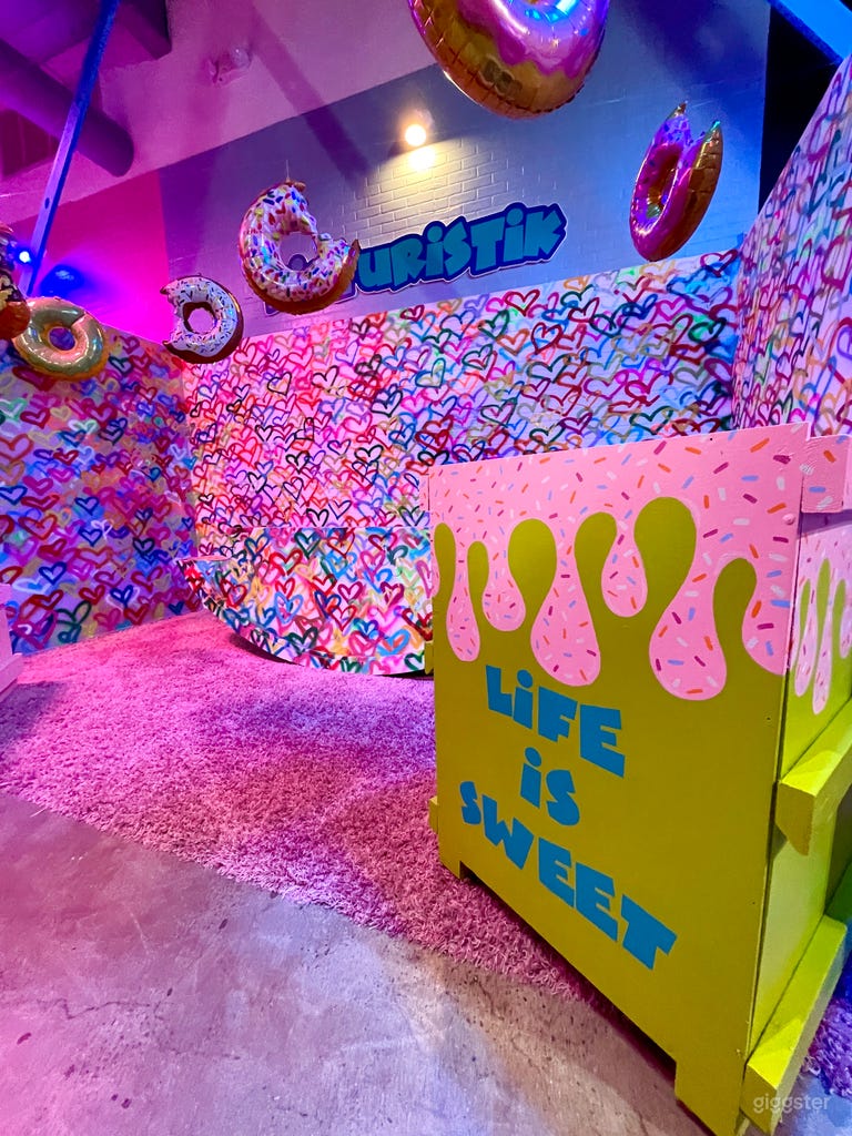  Walk Through Multi-Sensory Photography Space 