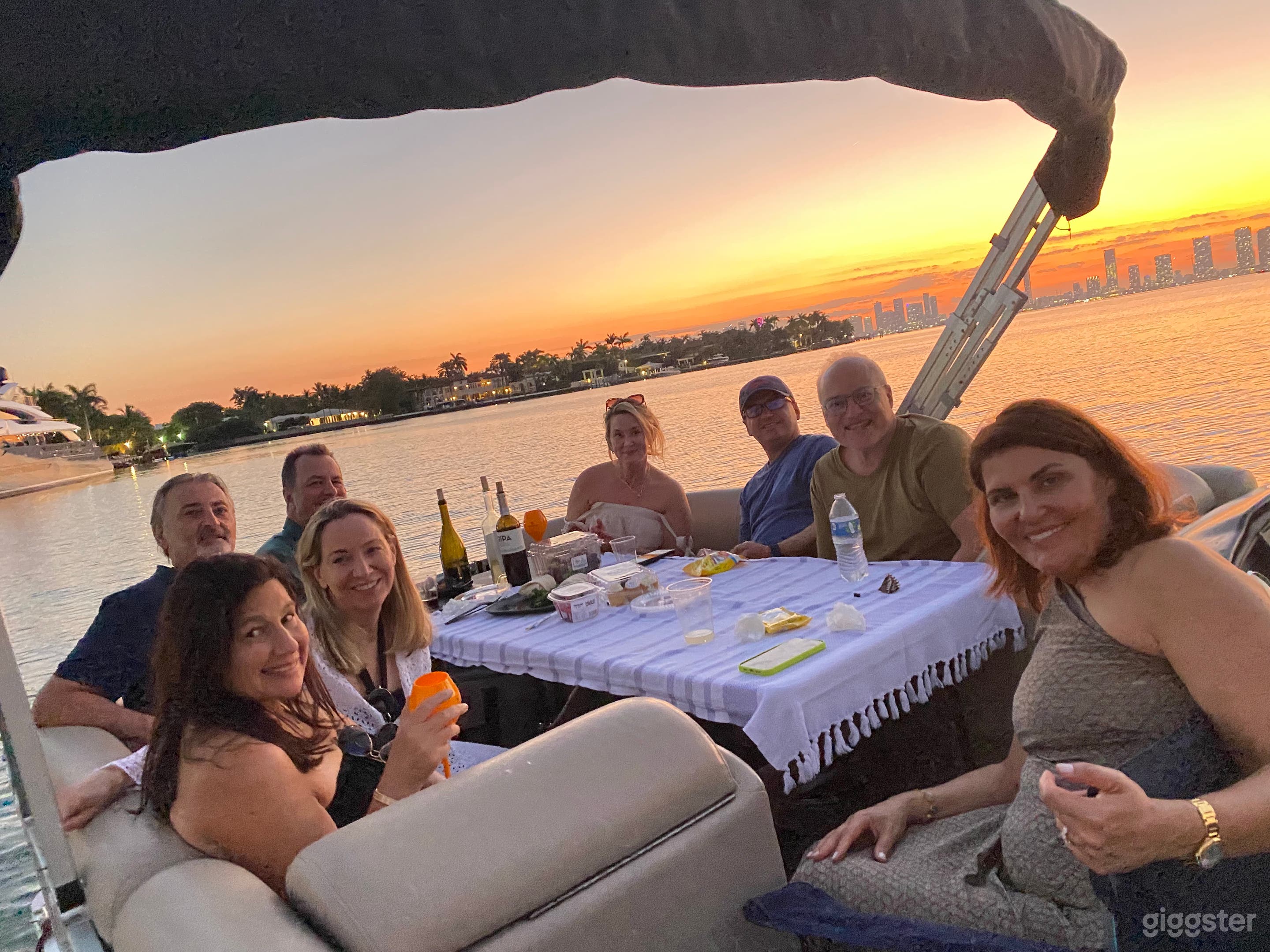 Perfect Bentley Pontoon Boat  Photo 2