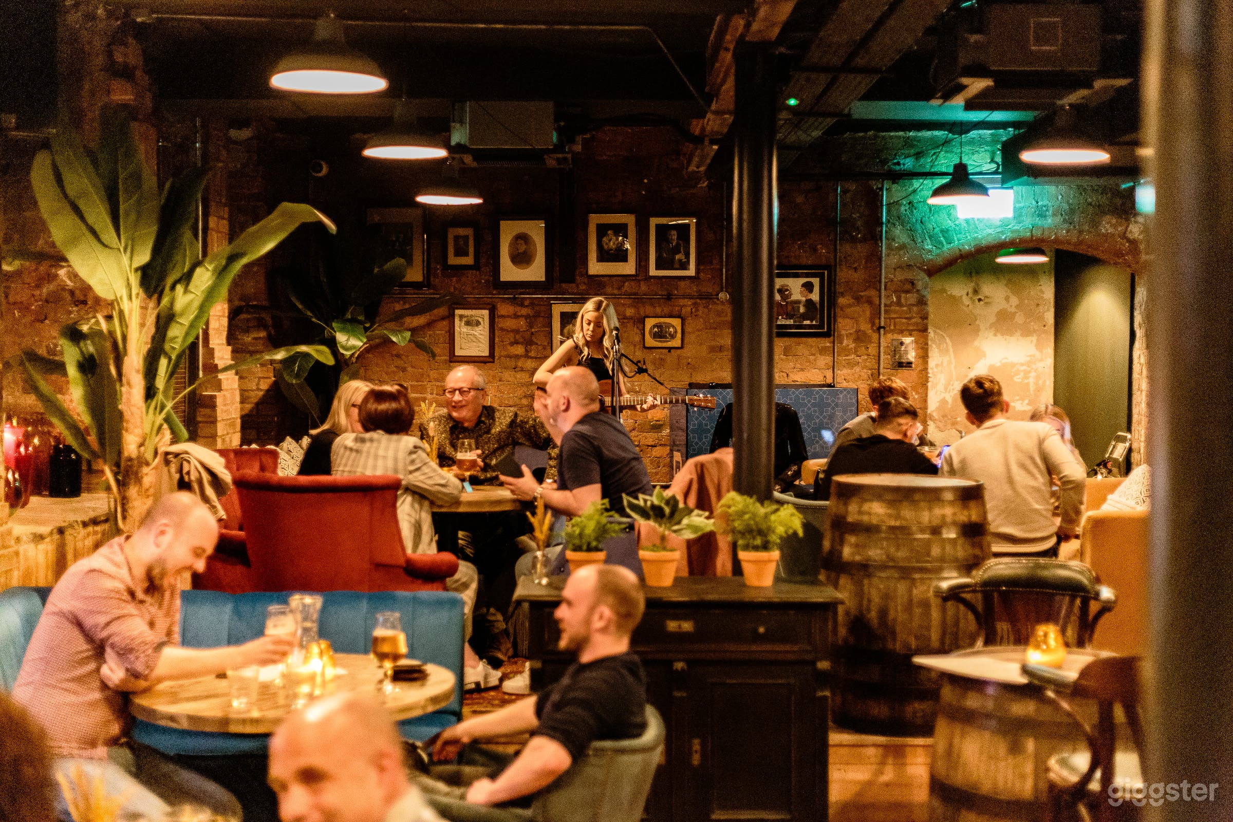 Middle eastern modern stunning restaurant Photo 4