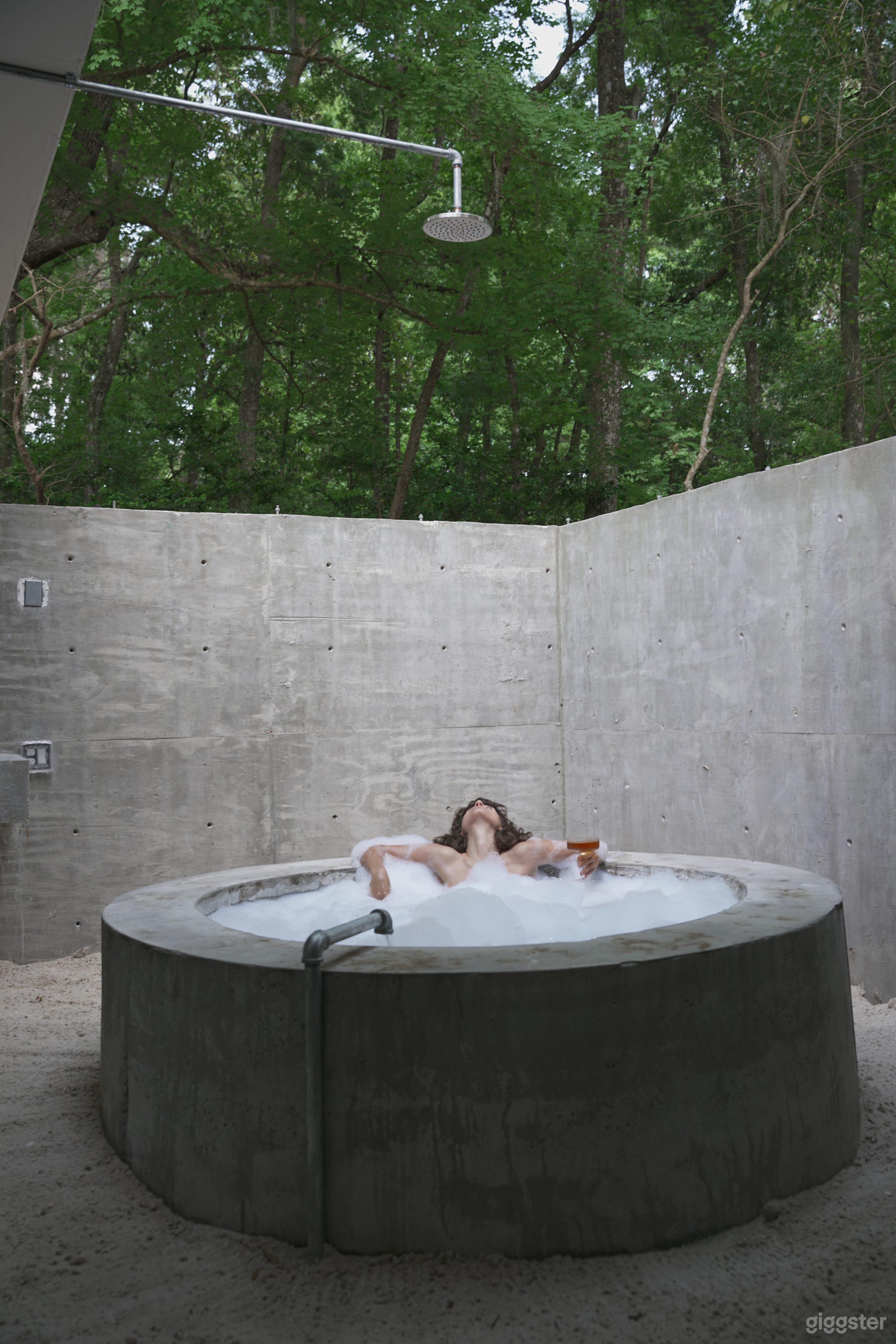 Out door shower and bath tub in poured concrete