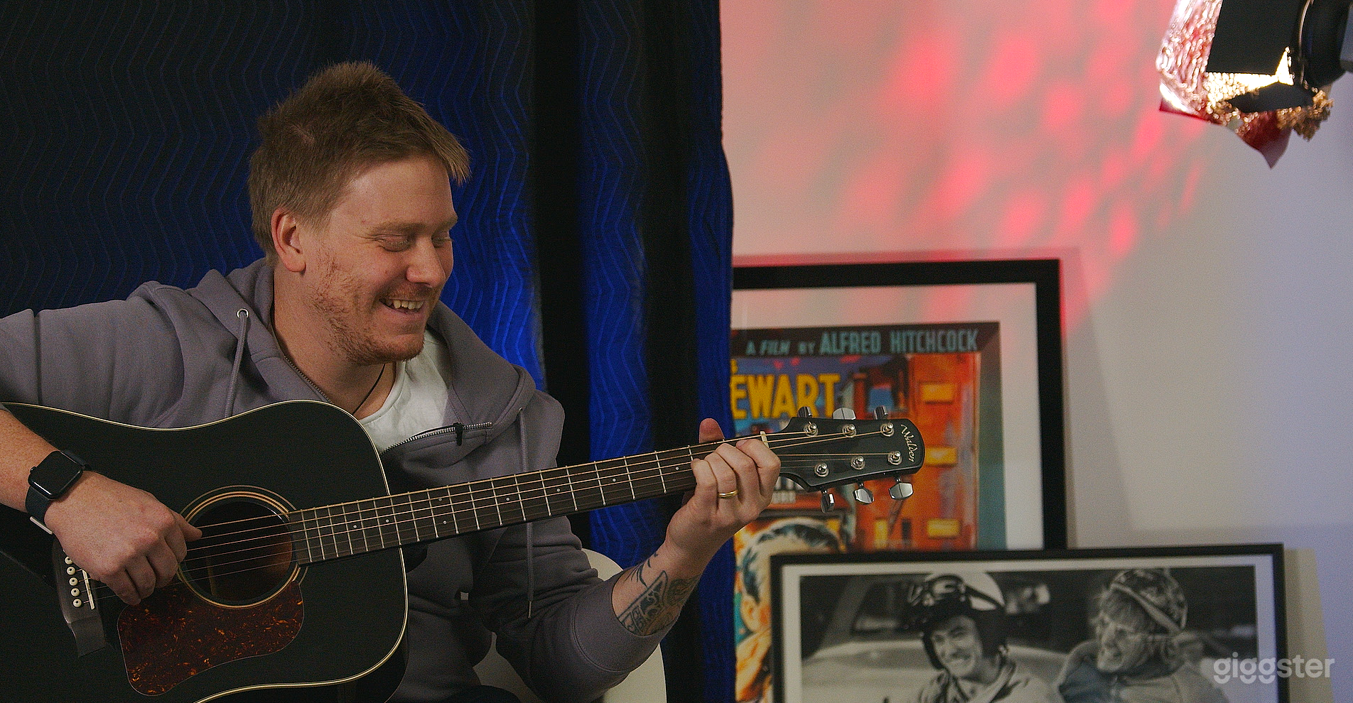 YouTuber VIDEO STUDIO at PODCAST STUDIO LONDON Photo 3