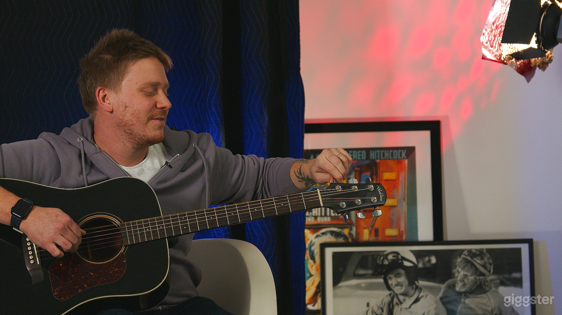 YouTuber VIDEO STUDIO at PODCAST STUDIO LONDON Photo 2