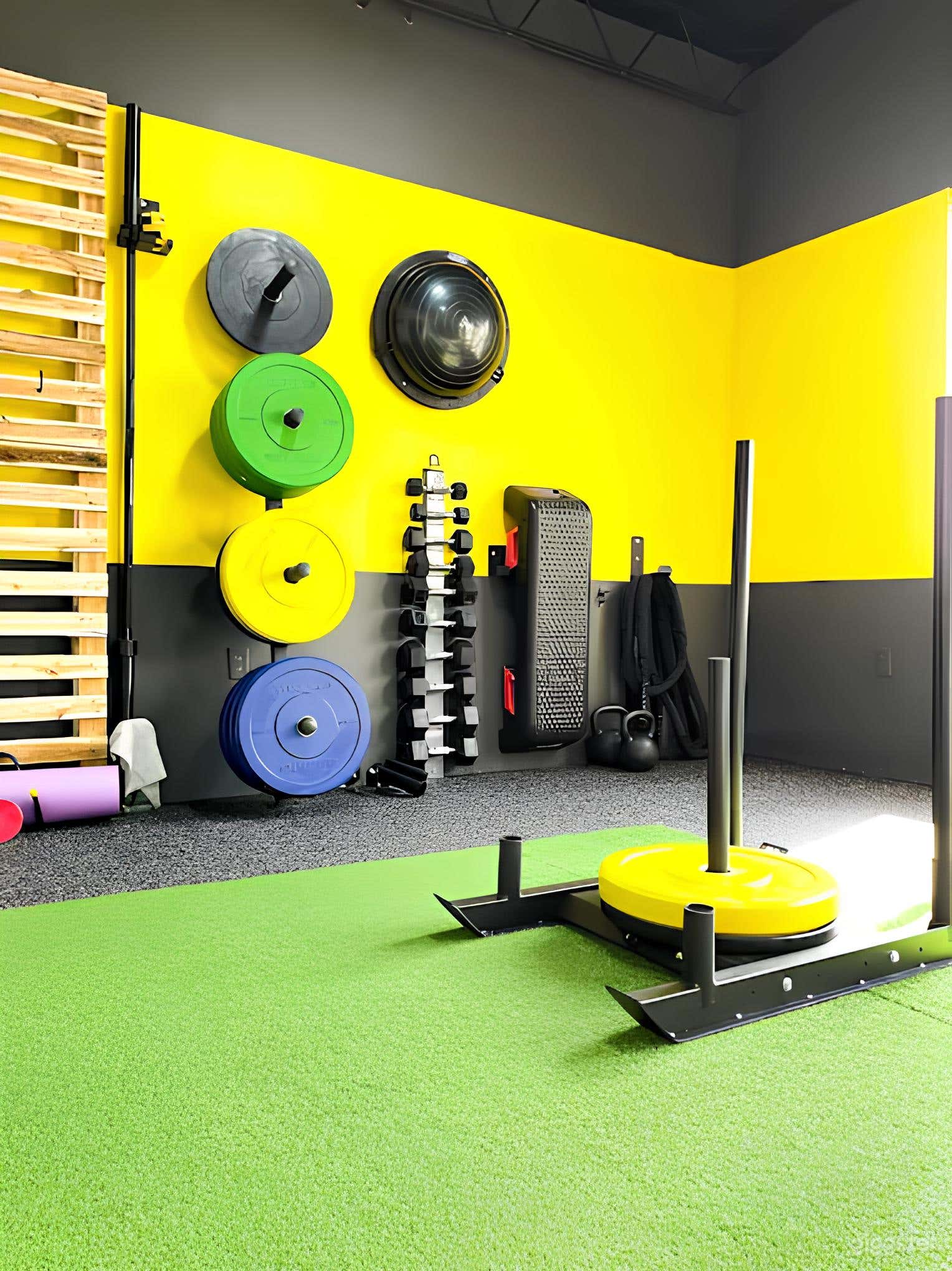 Elite Studio 3 Photo 4