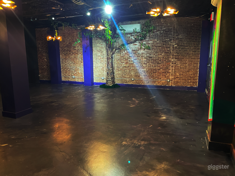  Chic Brooklyn Hideaway w/ Botanical Café + Garden 